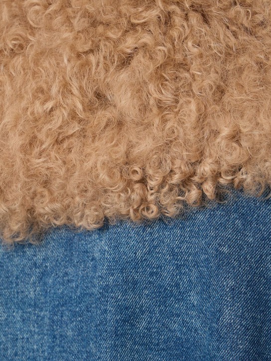 Blumarine: Trench-coat long en denim et shearling