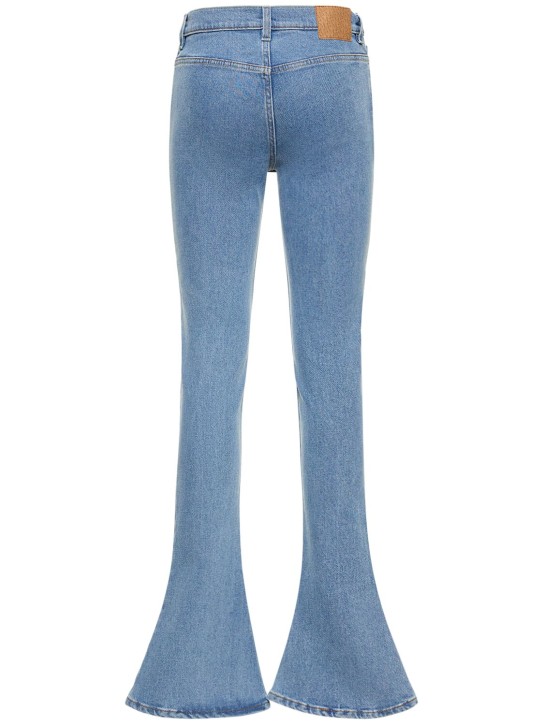Magda Butrym: Jeans acampanados de denim de algodón