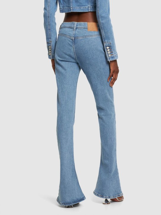 Magda Butrym: Jeans acampanados de denim de algodón