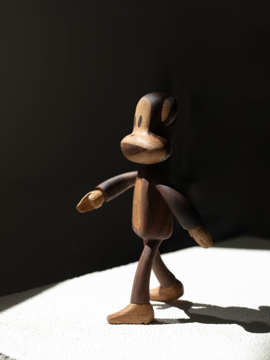 Boyhood - Kleine Eichenskulptur „Julius The Monkey“