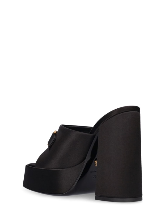 Versace: Mules en satin 120 mm
