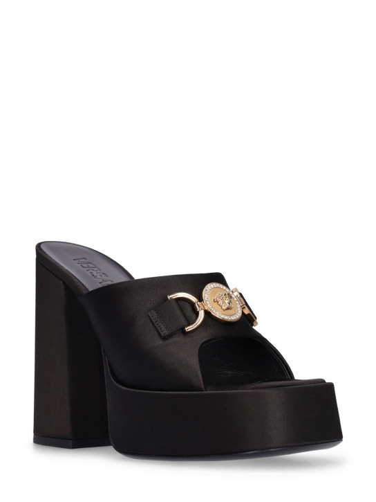 Versace: Mules en satin 120 mm
