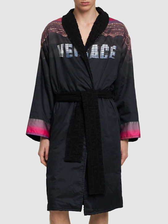 Versace: Heritage printed bathrobe
