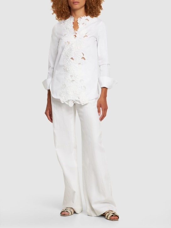 Oscar De La Renta: Chemise en coton avec fleurs brodées