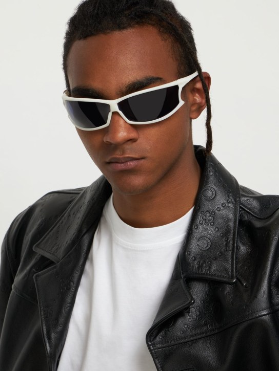 A BETTER FEELING: Lunettes de soleil Onyx Bone White