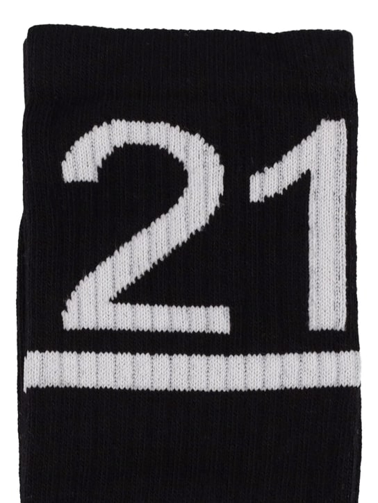N°21: Calzini in misto cotone con logo a intarsio
