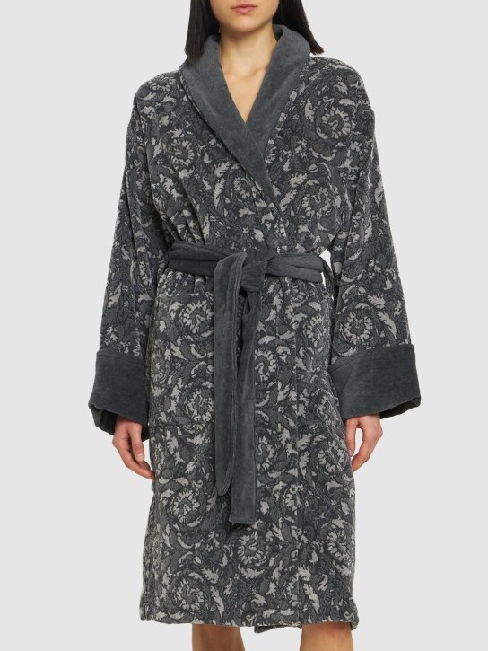 Versace: Bademantel „Barocco“