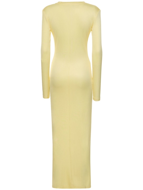 Area: Robe longue en viscose à col en V avec clou étoile