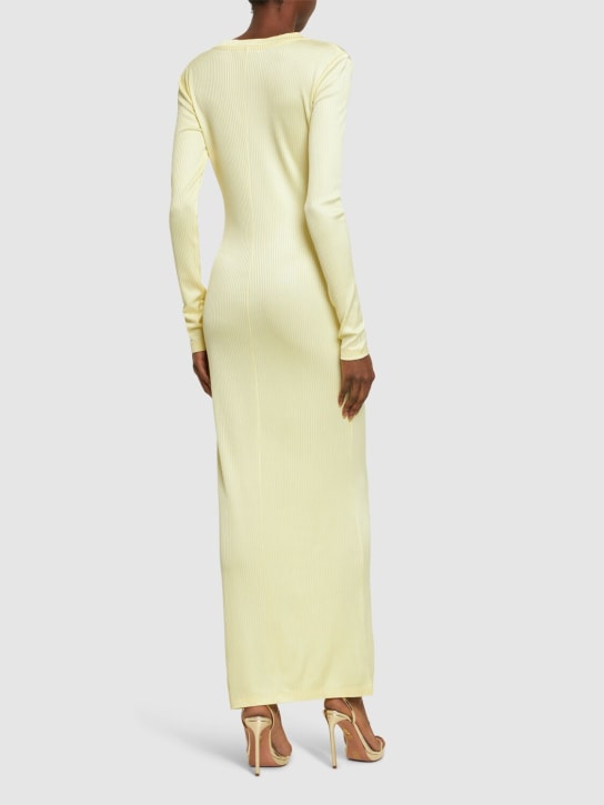 Area: Robe longue en viscose à col en V avec clou étoile