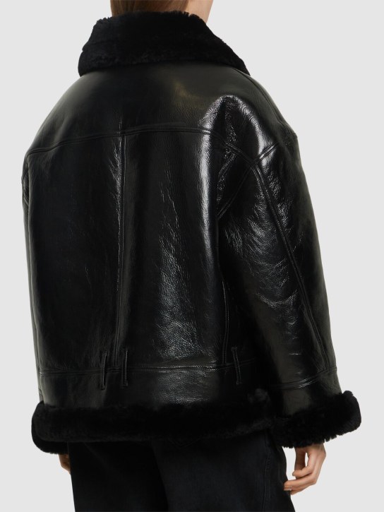 David Koma: Chaqueta de piel shearling