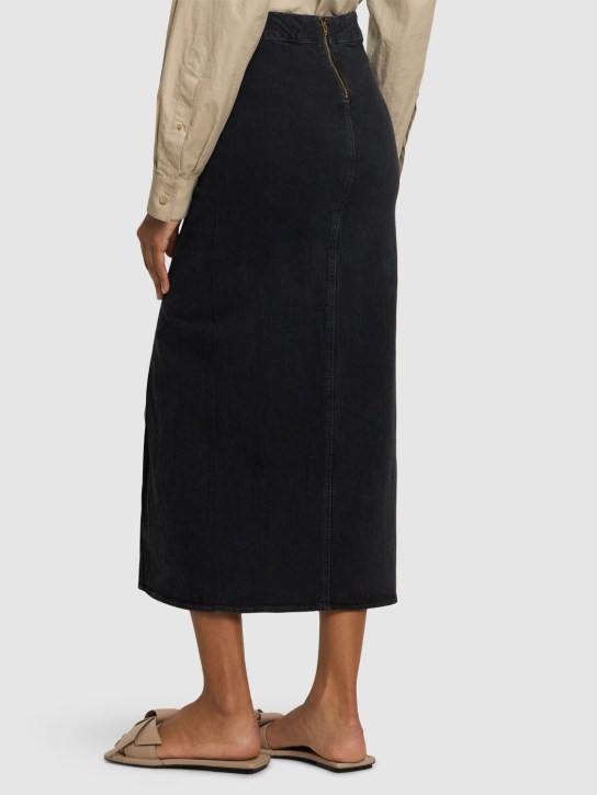 Triarchy: Denimrock „Ms. Madison“