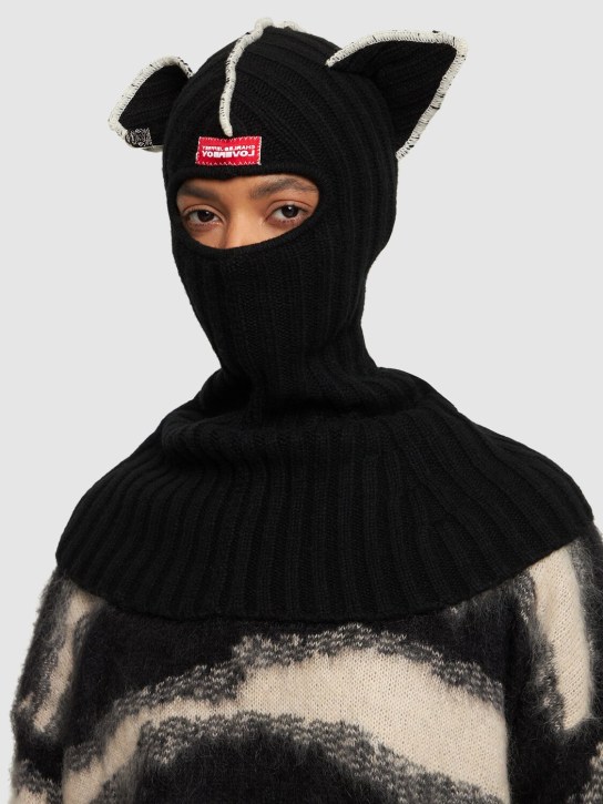 Charles Jeffrey LOVERBOY: Balaclava „Chunky Ears“; LVR Exclusive