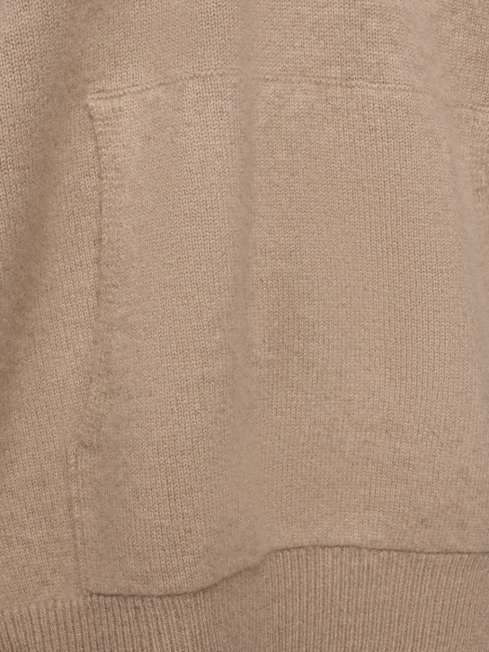 Interior: Maglia The Lindsey in cashmere / cappuccio