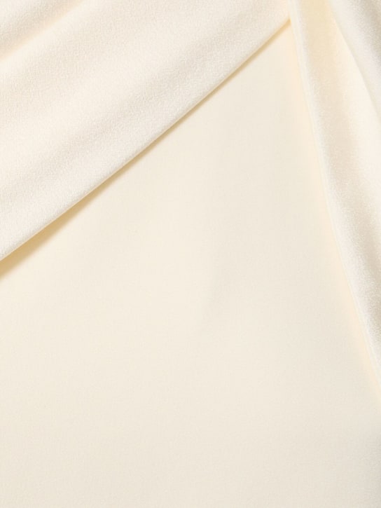 Roland Mouret: Robe courte asymétrique en crêpe de satin