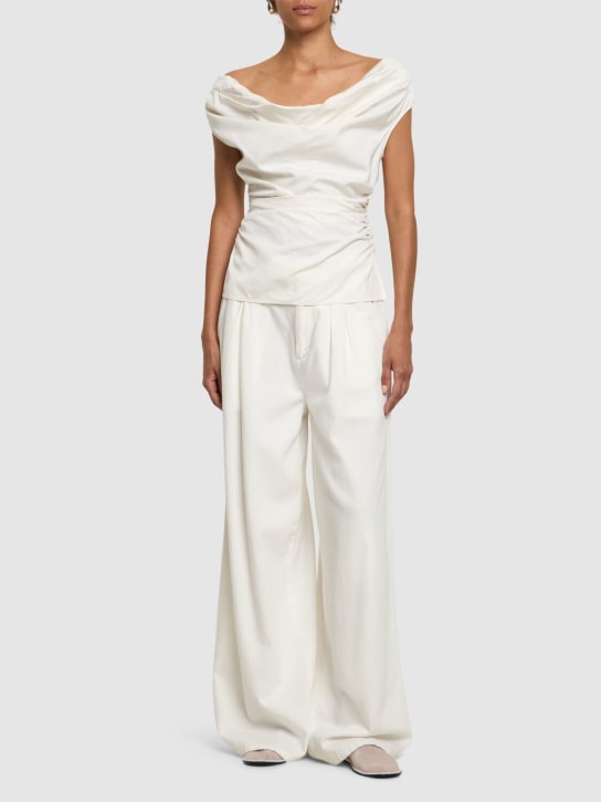 Magda Butrym: Drapiertes Seidenoberteil