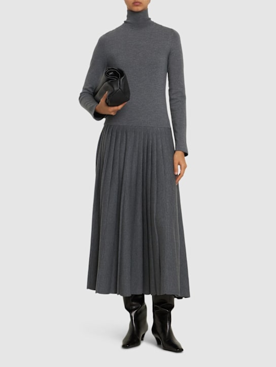 Khaite - Robe longue en maille de laine mélangée Lisette