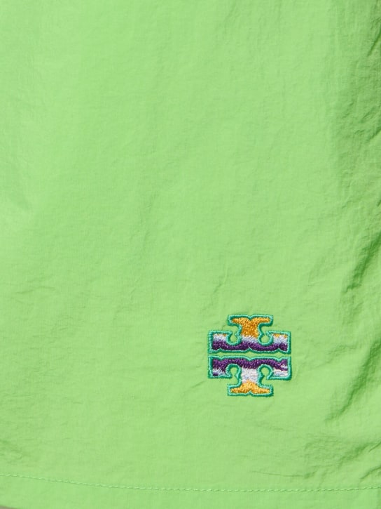 Tory Sport: Shorts aus technischem Nylon mit seitlichem Logo