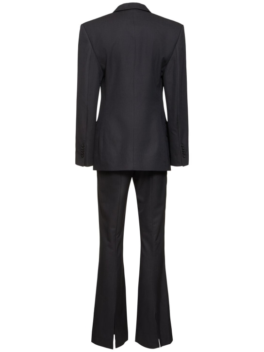 BETTTER: Hourglass wool suit