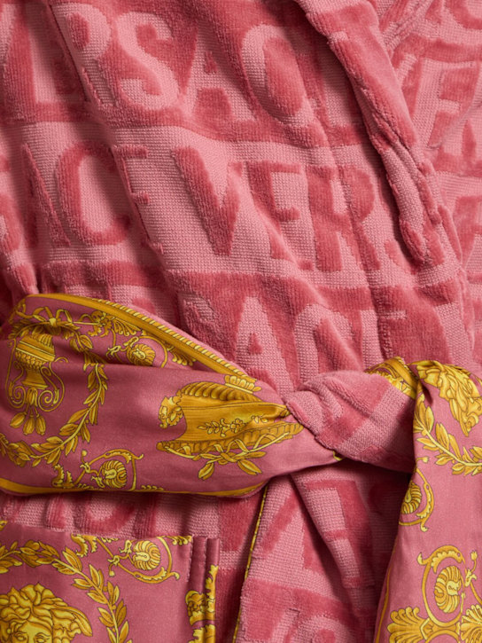 Versace: Badetuch „I Heart Baroque“