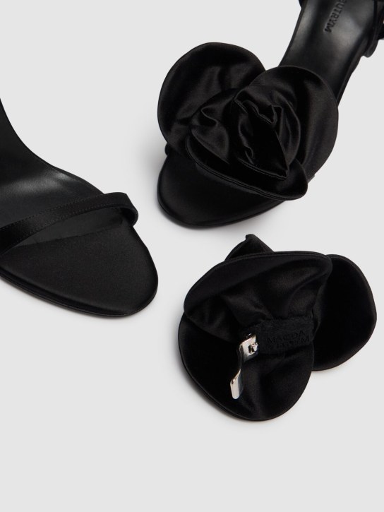 Magda Butrym: Sandales en satin détail fleurs 105 mm