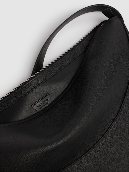 The Row: Schutertasche aus Narbleder „Jouve“