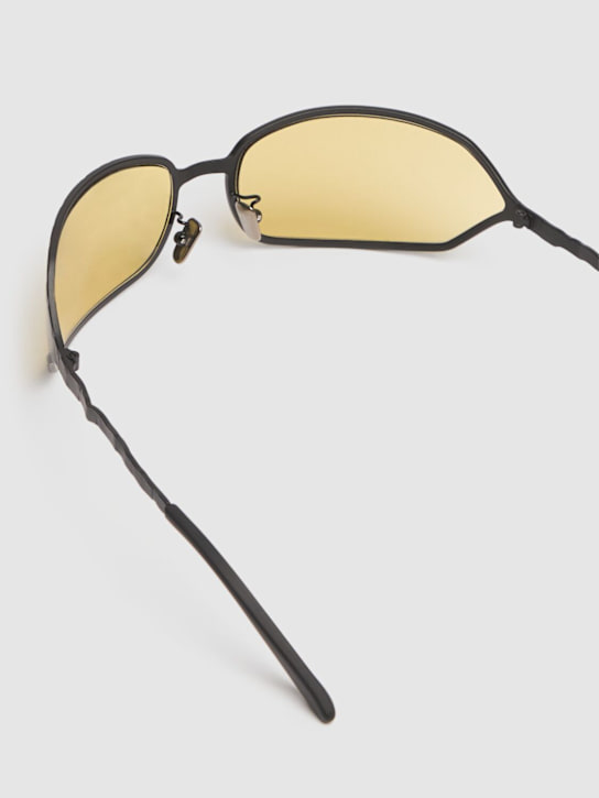 Kuboraum Berlin: Lunettes de soleil rondes en métal H30