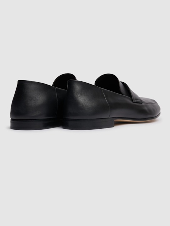 The Row: Klassische Loafer aus Leder