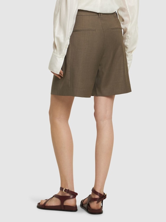 A.EMERY: Short Astor