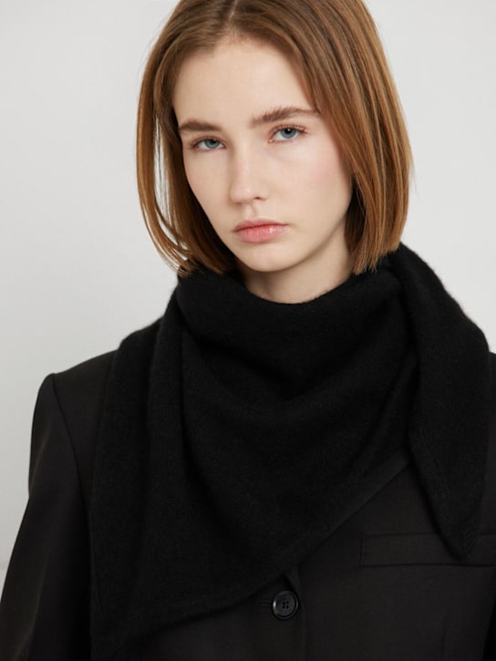 The Row - Itrani cashmere scarf