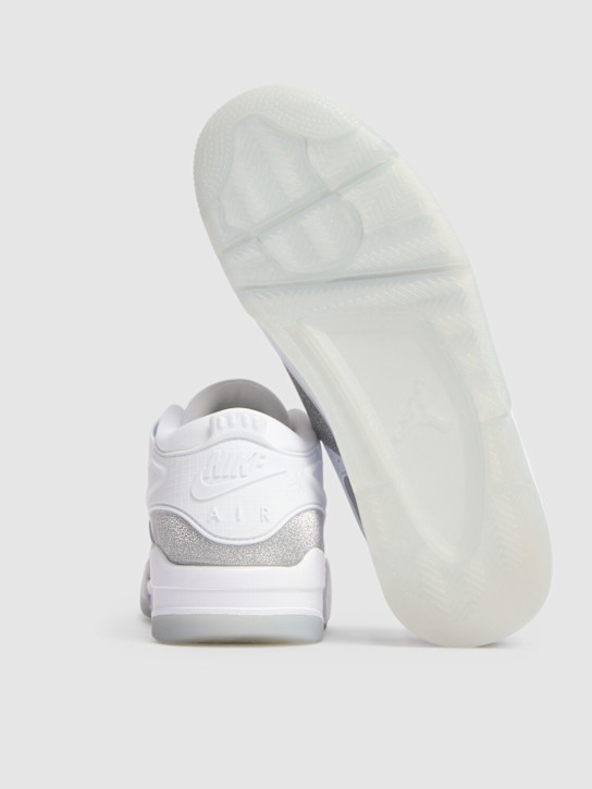 Jordan: Sneakers "Air Jordan 4 SE"