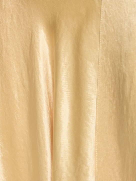 Abadia: Langes Kleid aus Satin „Yara“