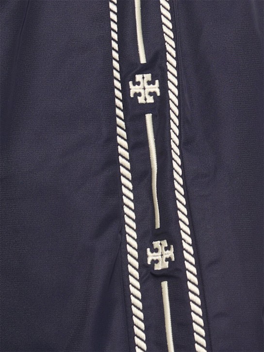 Tory Sport: Short en sergé de nylon brodé