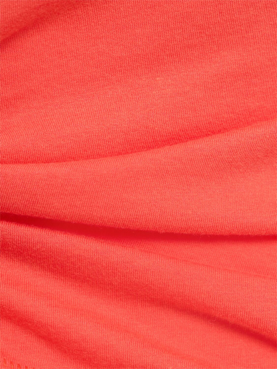 Éterne: Tailliertes T-Shirt