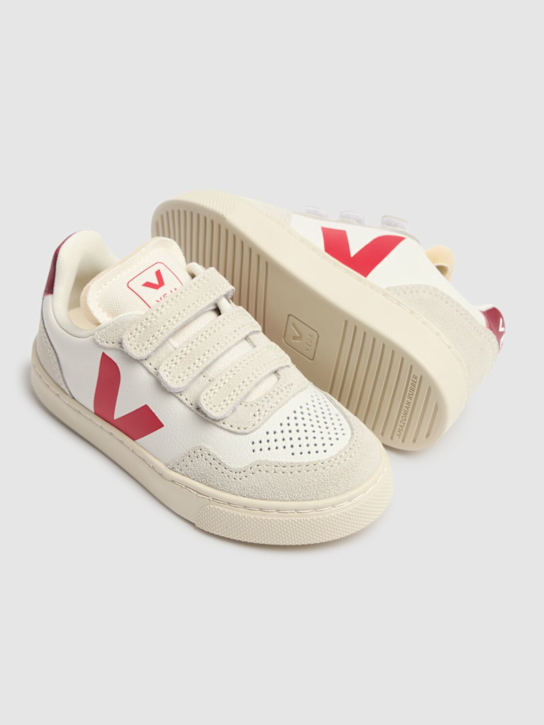 Veja: Sneakers aus chromfreiem Leder „V-90“