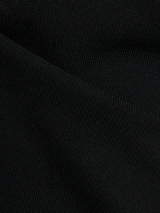 Róhe: Robe longue en maille à col bardot