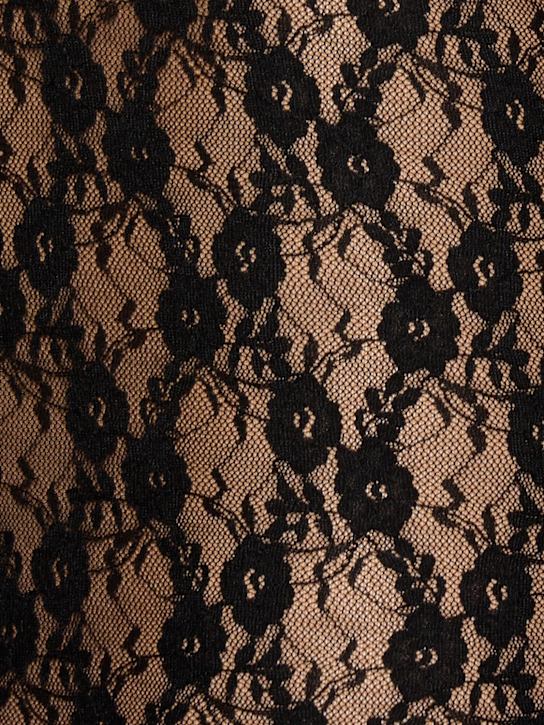 Self-portrait: Vestido de encaje con aberturas