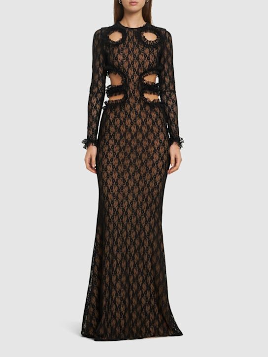 Self-portrait: Vestido de encaje con aberturas