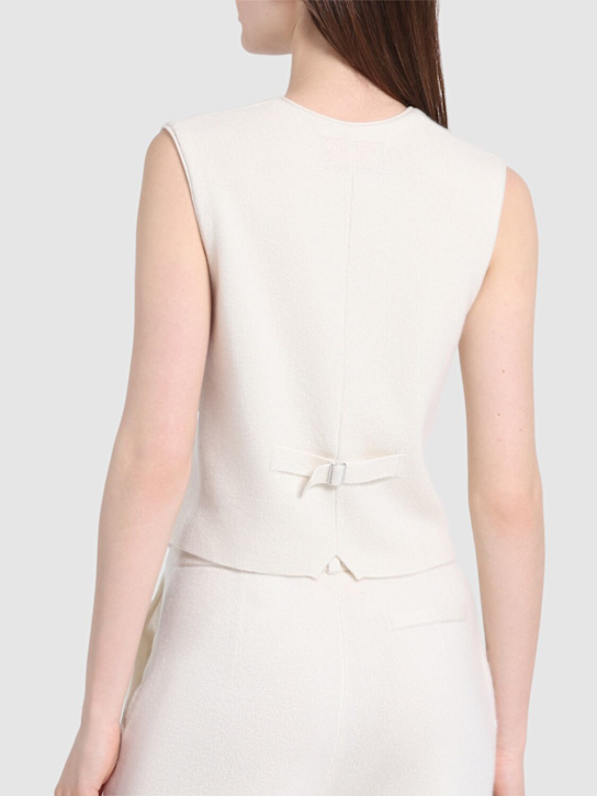 Guest In Residence: Gilet sartoriale in cashmere