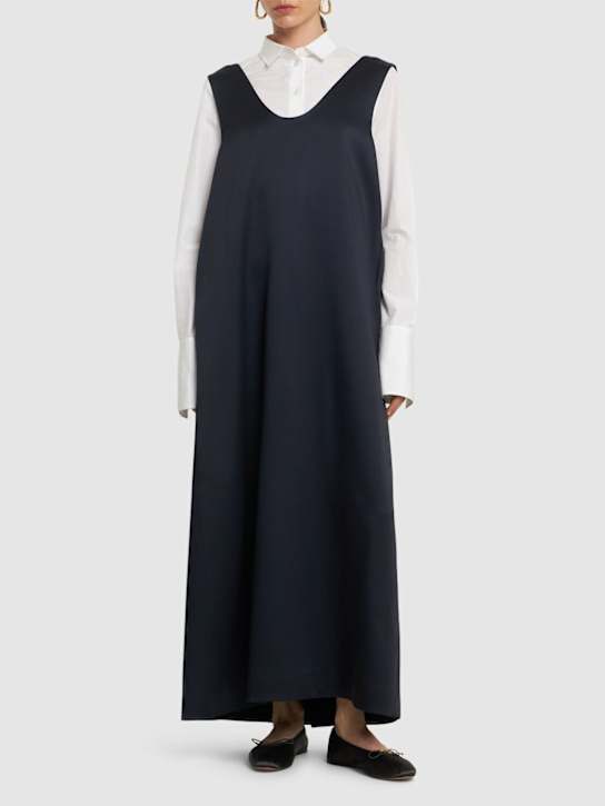 Carven - Robe midi en satin avec broche