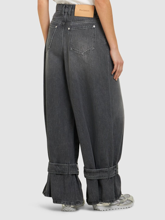 JW Anderson: Jean boyfriend taille mi-haute avec boucles