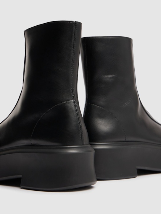 The Row: 50MM HOHE STIEFELETTEN AUS LEDER