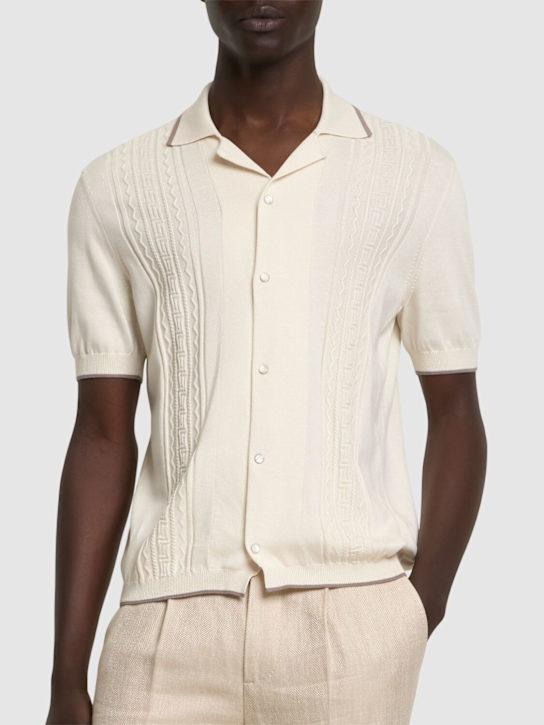 Brunello Cucinelli: T-Shirt aus Baumwolle mit Knöpfen