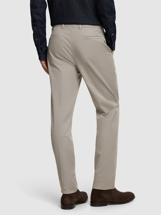 Brunello Cucinelli: Hose aus Stretch-Baumwollgarbadine