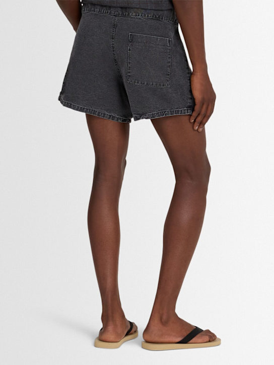 Our Legacy: Shorts aus Baumwolle und Leinen „Oyster“