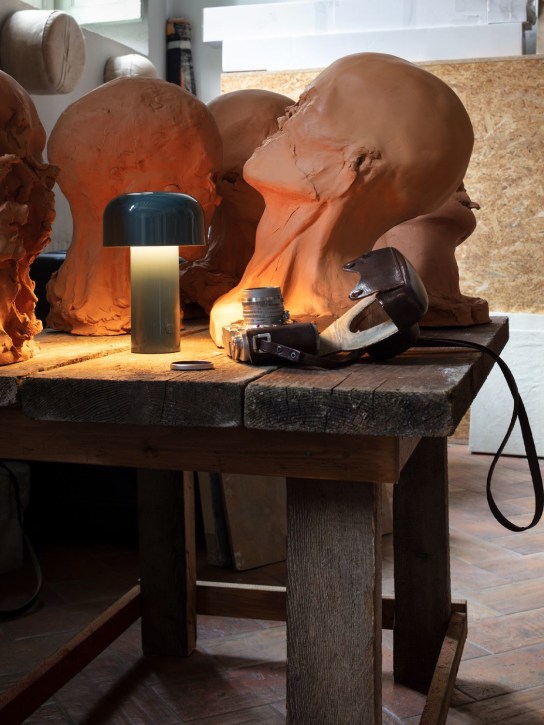 Flos: Lampe de table Bellhop T.