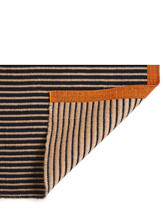 Tom Dixon: Tapis tissé à la main Black Line