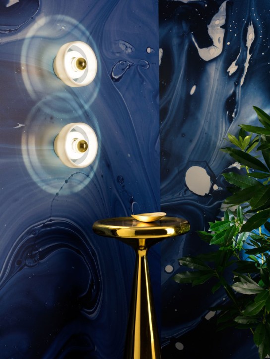 Tom Dixon: Applique murale en pierre