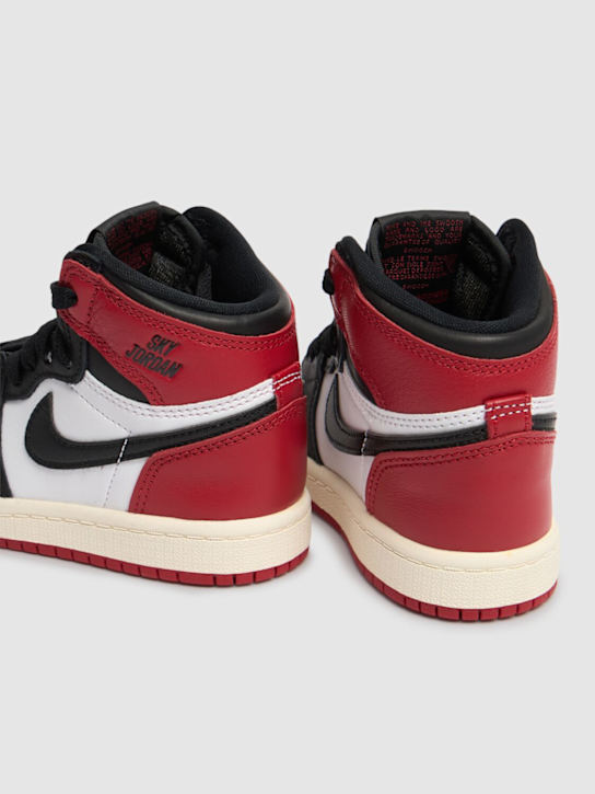 Jordan: Sneakers Jordan 1 Retro High OG