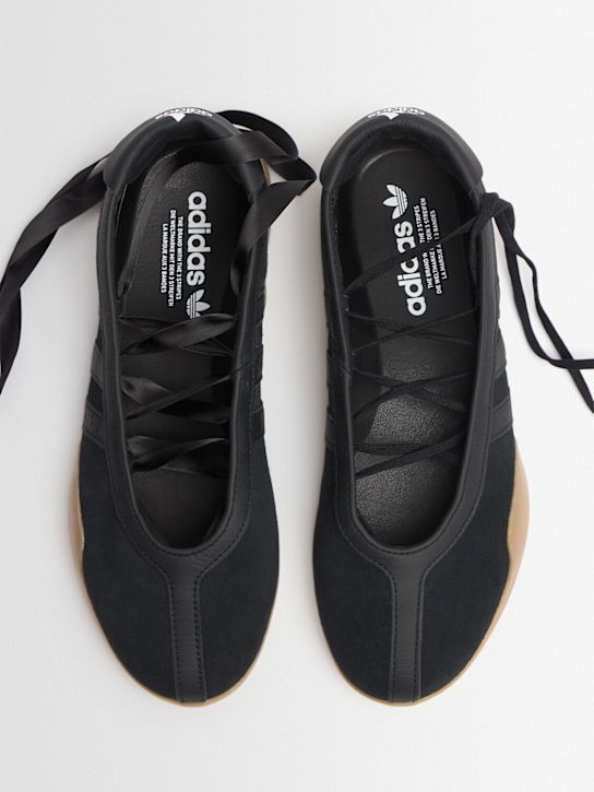 adidas Originals: Sneakers Taekwondo Mei Ballet