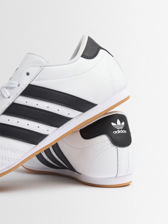 adidas Originals: Sneakers à lacets Taekwondo
